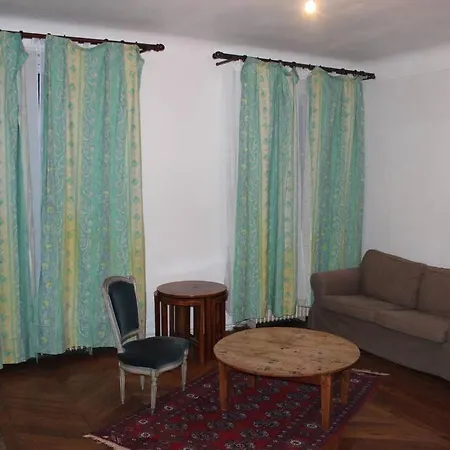 Peace And Charm In Apartamento París