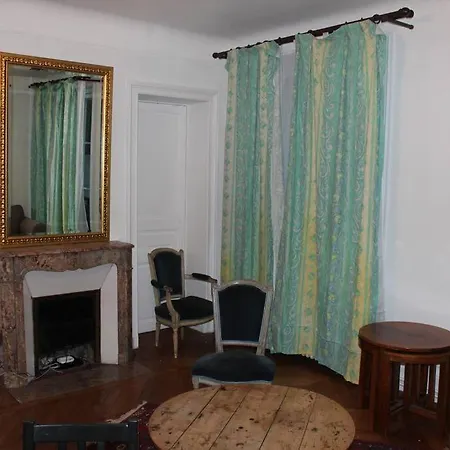 Peace And Charm In Apartamento París